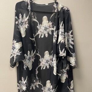 Chic kimono sheer western style skulls and floral design